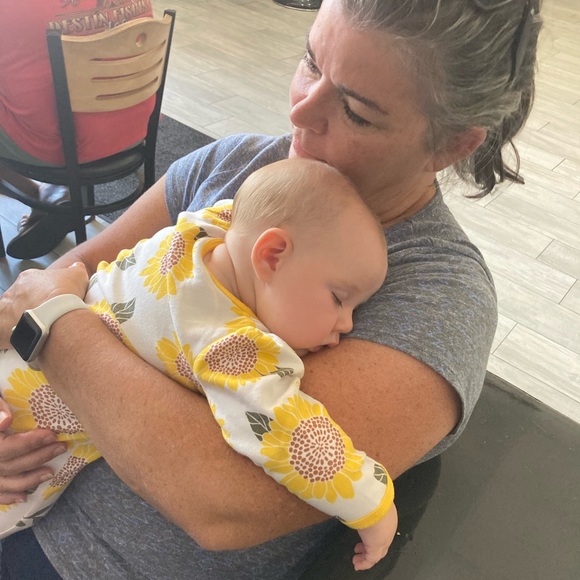 Meet your Posher, Robin - Picture 6 of 7